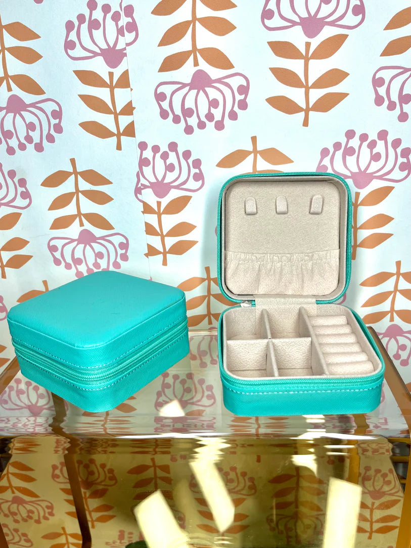 On The Go Jewelry Box