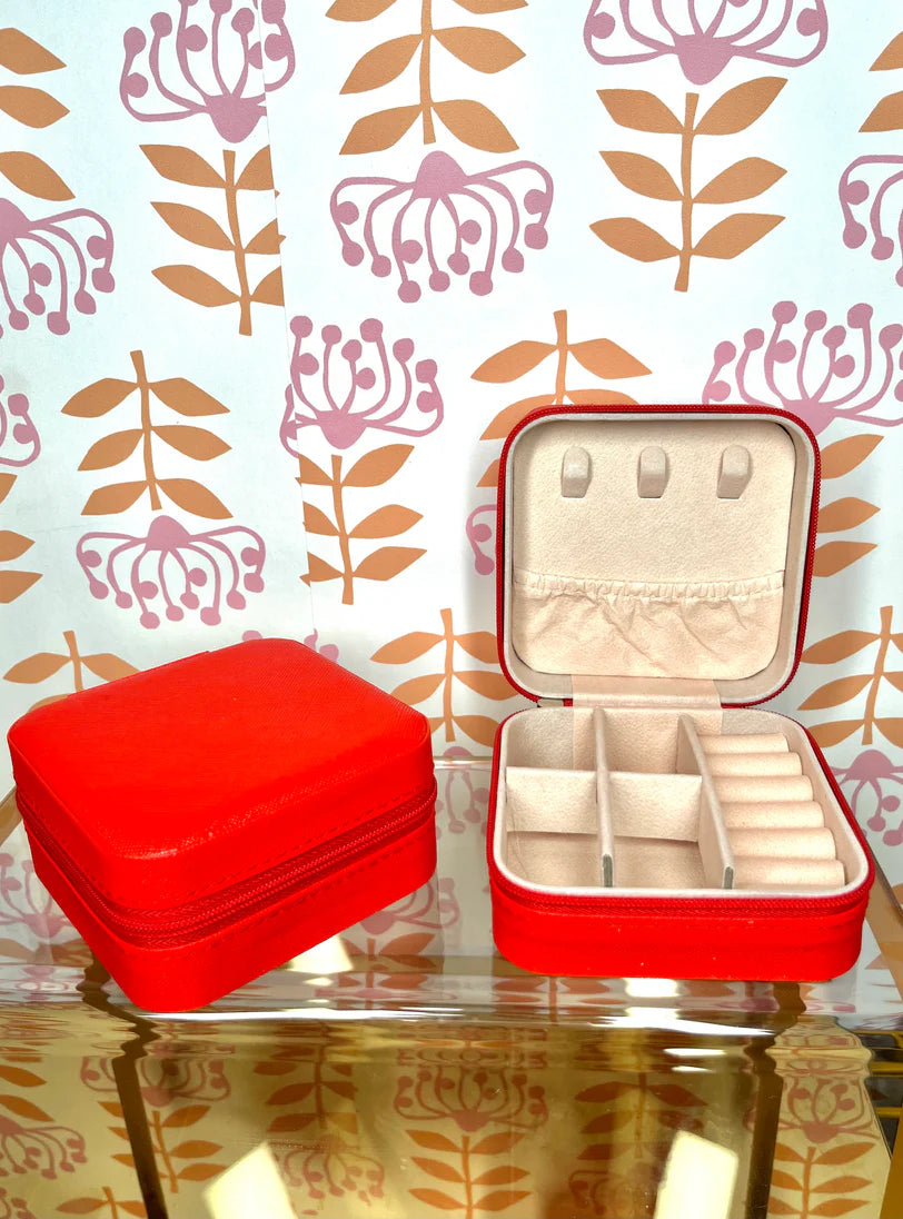 On The Go Jewelry Box