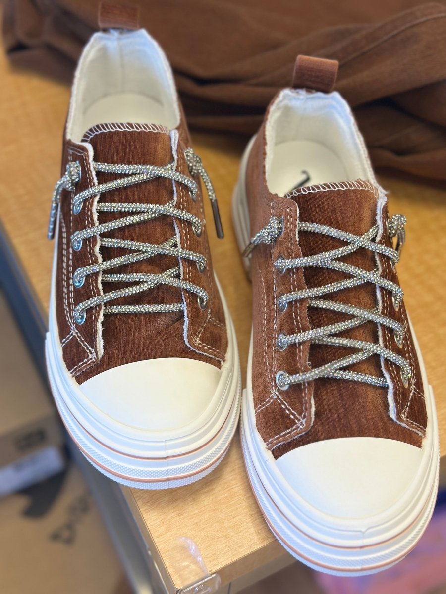Very G Aman Velvet Sneaker