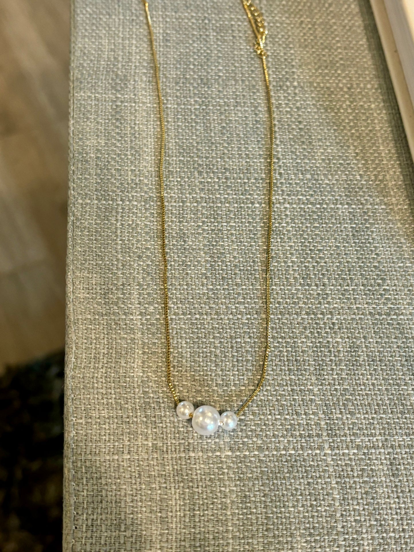 3 pearl necklace