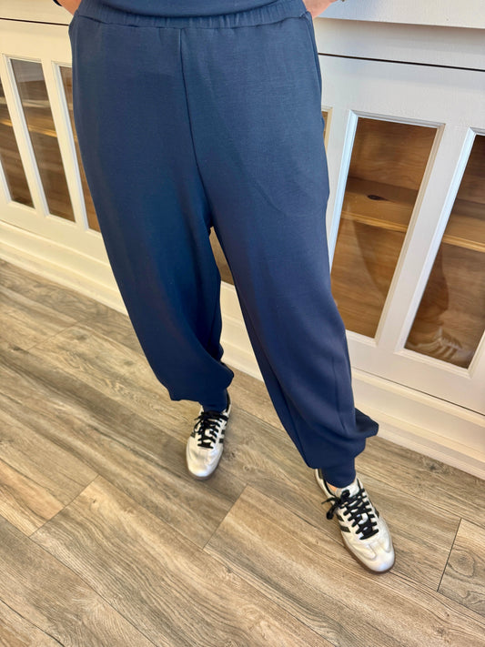 The Relaxed Pant - NAVY