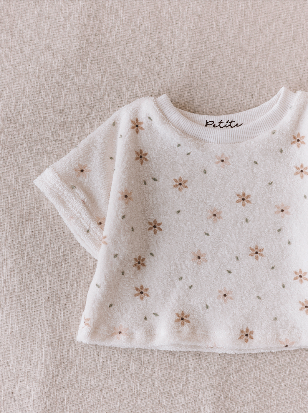 Toweling t-shirt: Tiny floral / 3-6 months