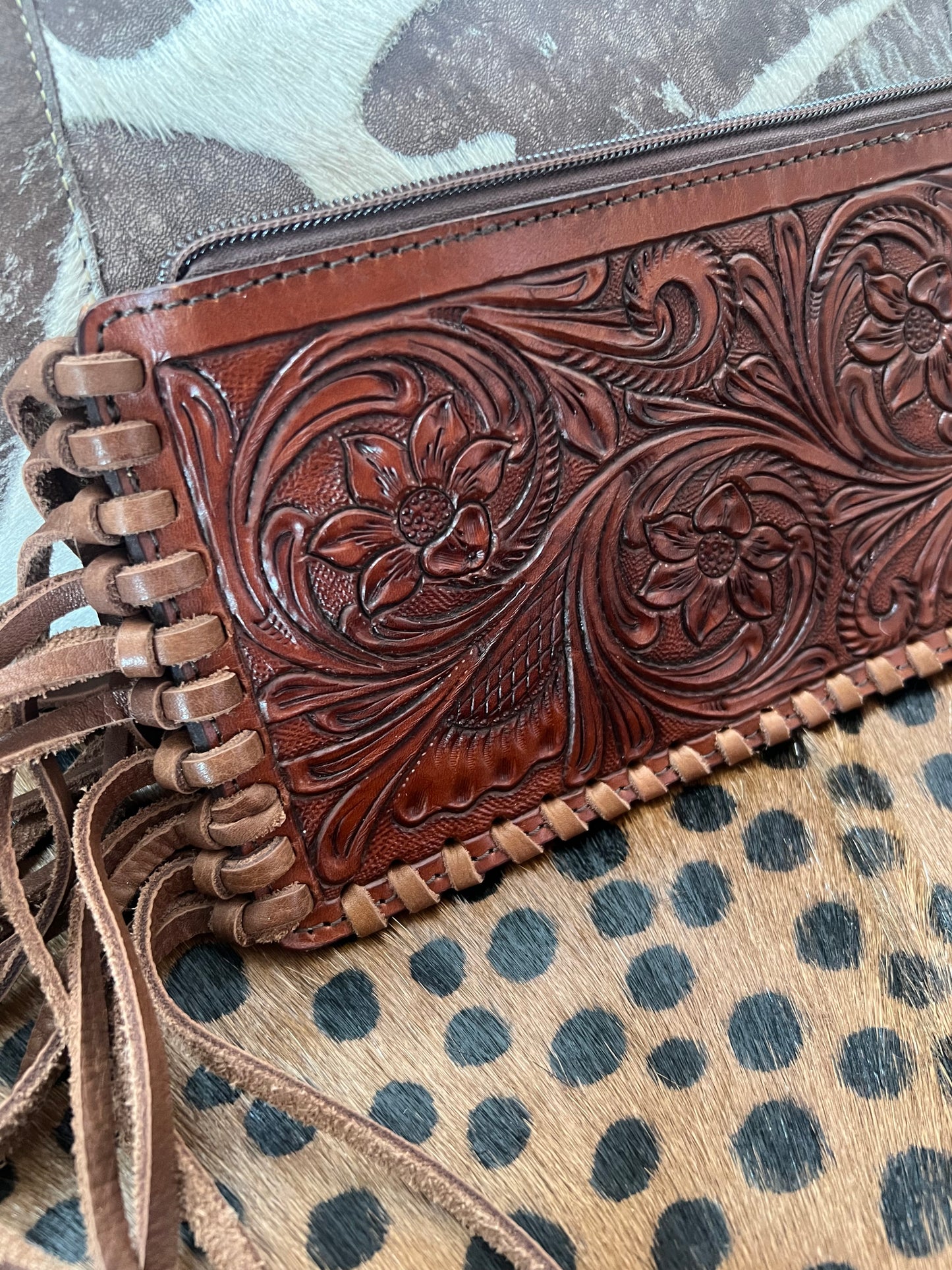 Tooled Fringe Clutch