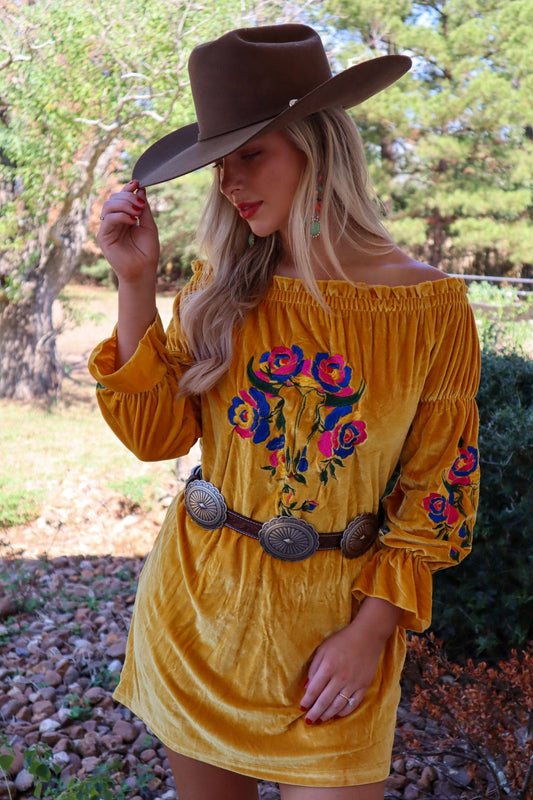 MK137 EMBROIDERY BELL SLEEVE TUNIC: M / Mustard