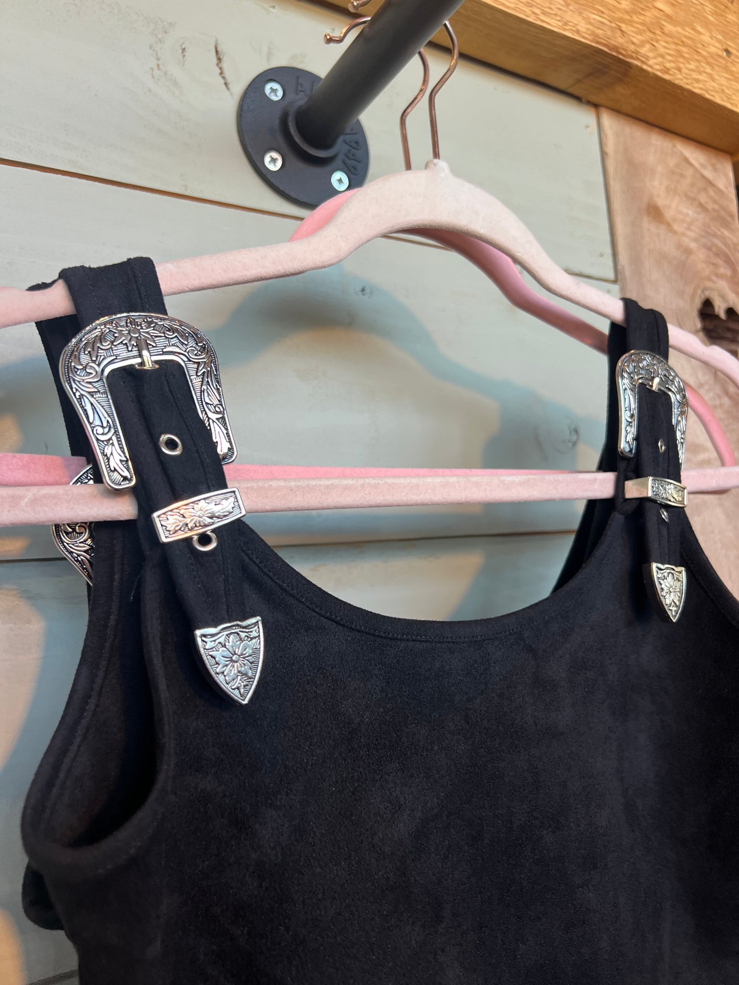 Buckle body suit