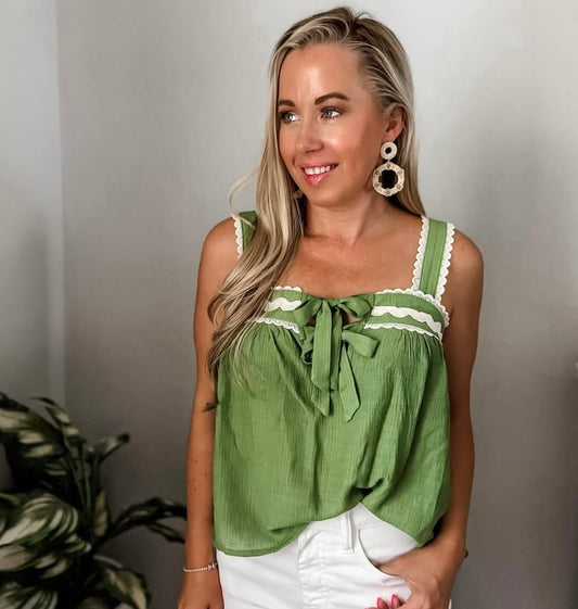 Scalloped Green Top Sz L