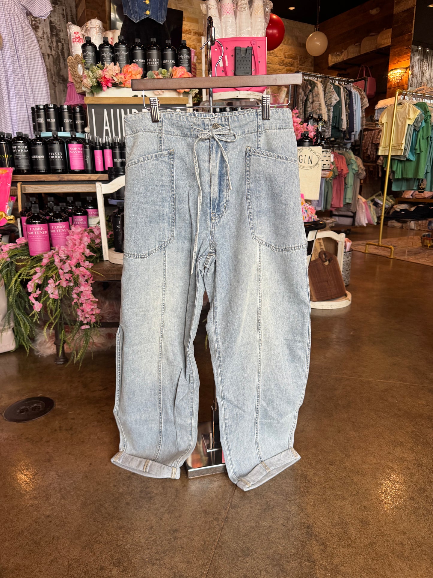 Villa Drawstring Barrel Leg in Wild Card