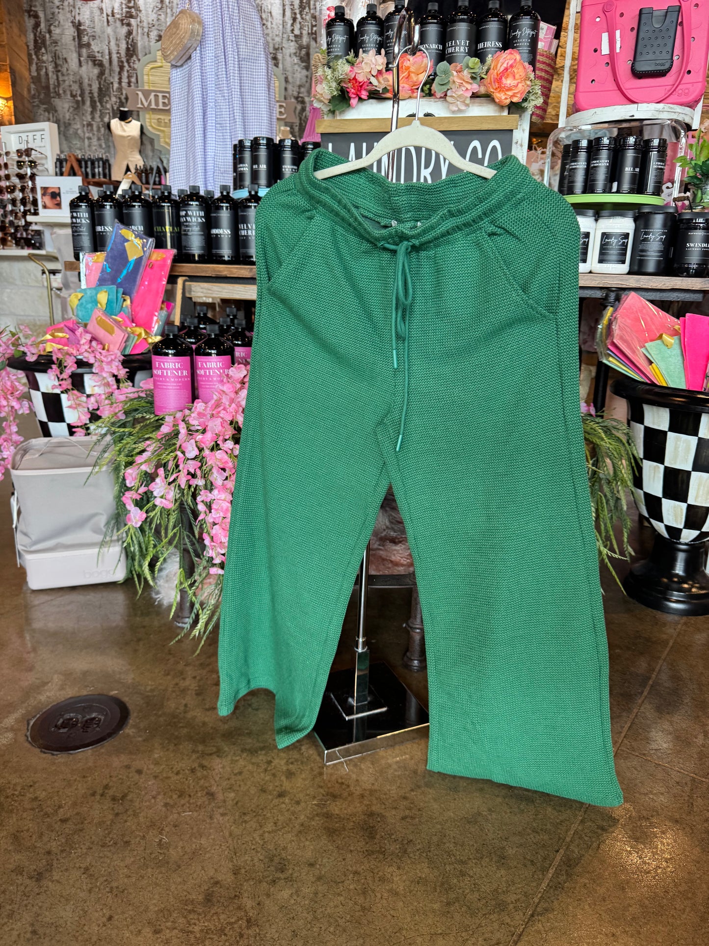 Textured Cropped Pants