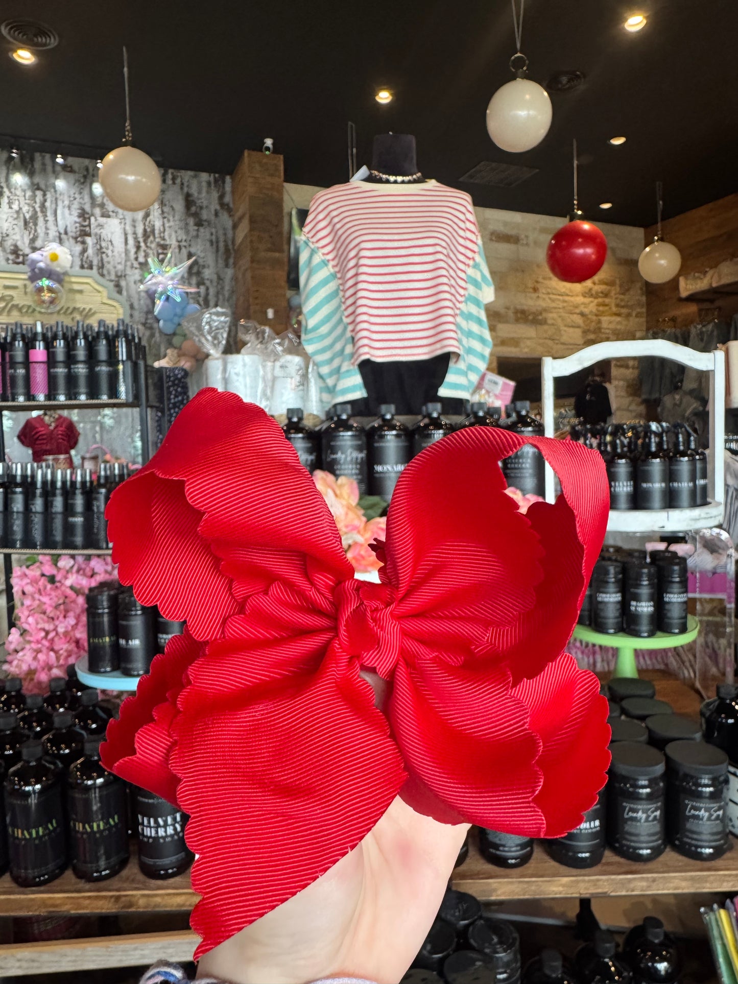 Beyond Creation Bow- Scalloped Headband