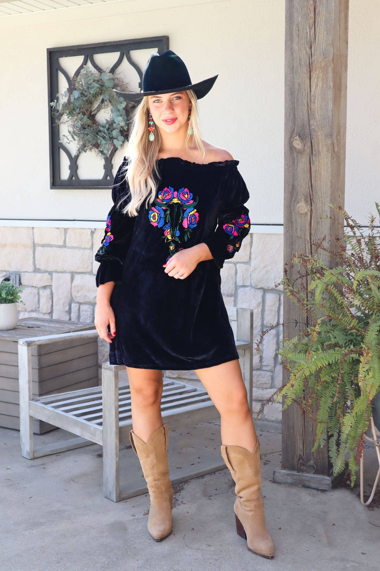 MK137 EMBROIDERY BELL SLEEVE TUNIC: L / Mustard