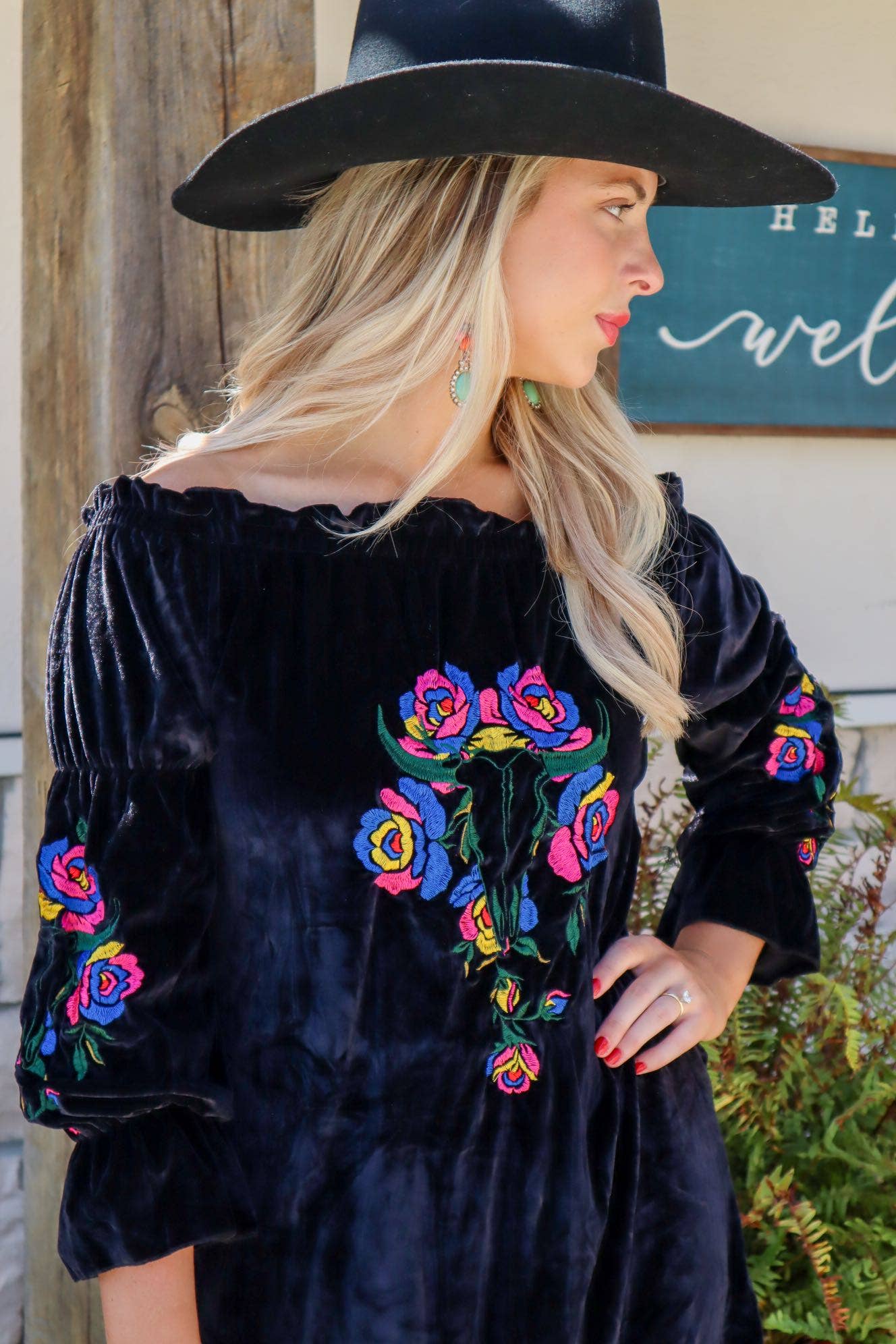 MK137 EMBROIDERY BELL SLEEVE TUNIC: L / Mustard