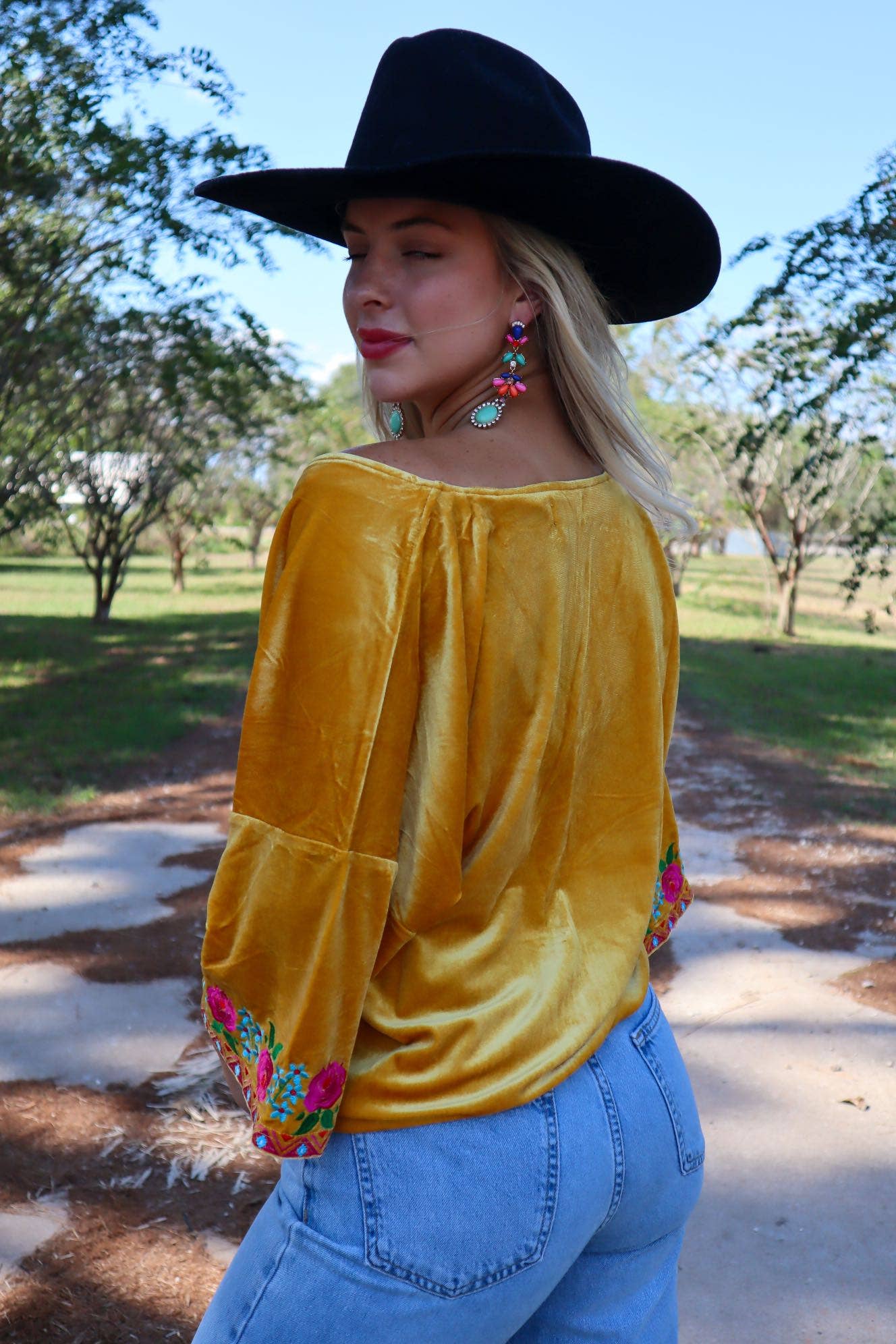 MK136 EMBROIDERY TOP: S / Mustard