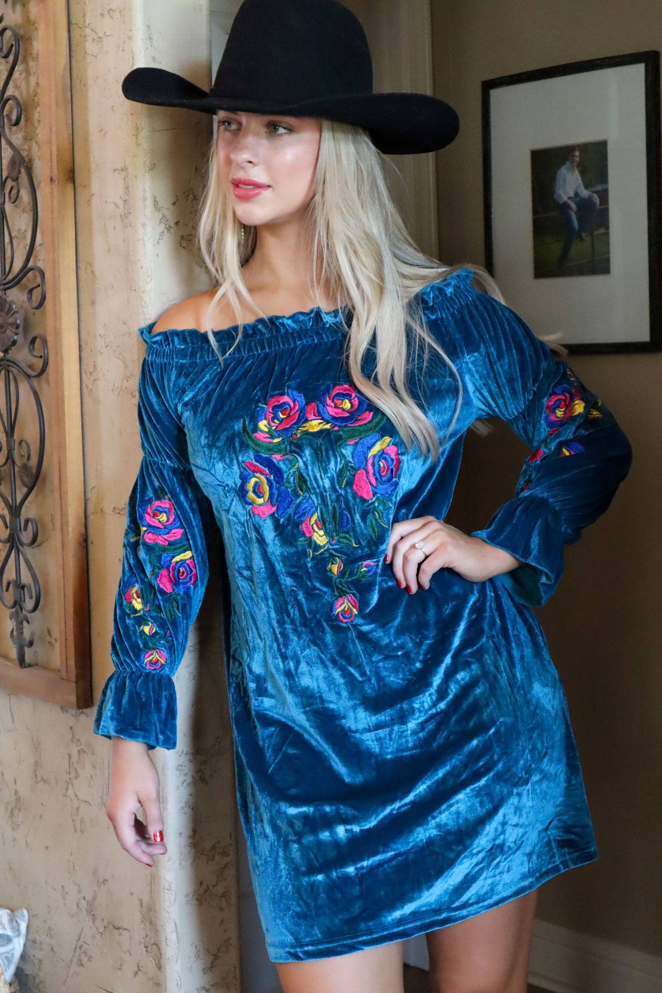 MK137 EMBROIDERY BELL SLEEVE TUNIC: L / Mustard